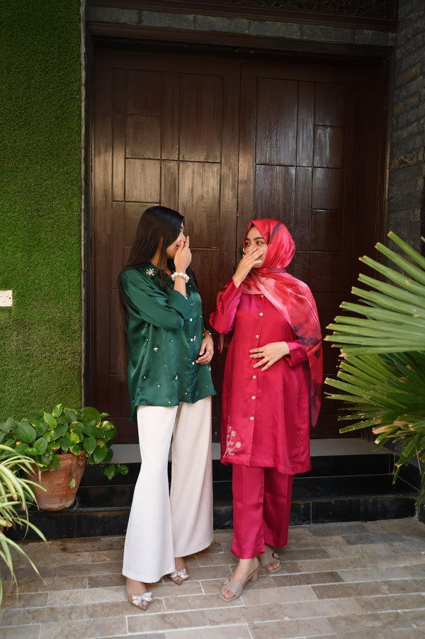 The Art of Handcrafted Fashion: A Journey of Passion and Dedication